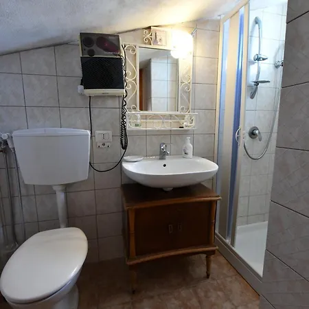 Bed and breakfast Tredomus *