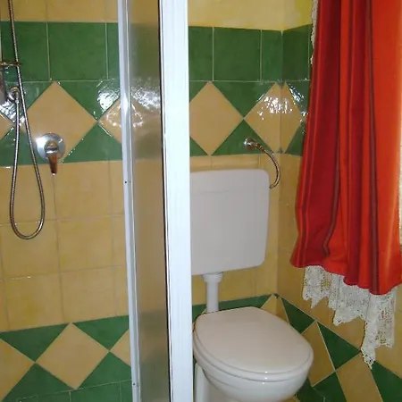 Tredomus فندق مبيت وإفطار Tresnuraghes