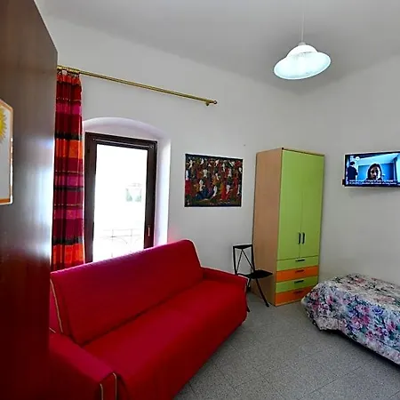 לינה וארוחת בוקר Tredomus 3*